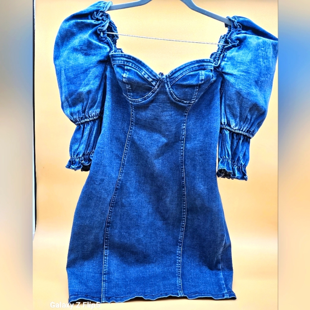 *sweetheart neck bustier denim dress with dramatic puffy off shoulder sleeves